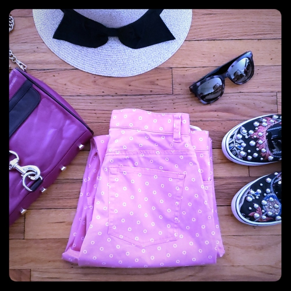 Pink denim capri pants
